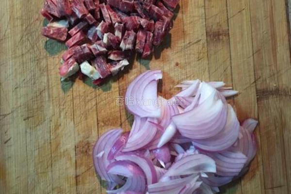 焗烤牛肉土豆泥的做法图解2