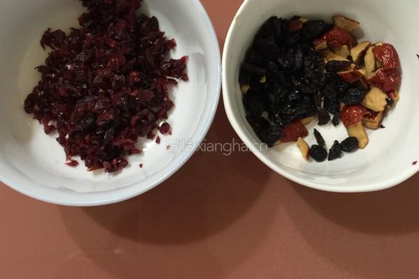 干果萨瓦林蛋糕的做法图解2