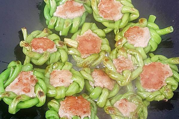 豆角酿肉的做法图解11