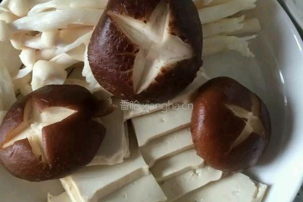 腊肉河蚌菌王汤的做法图解4