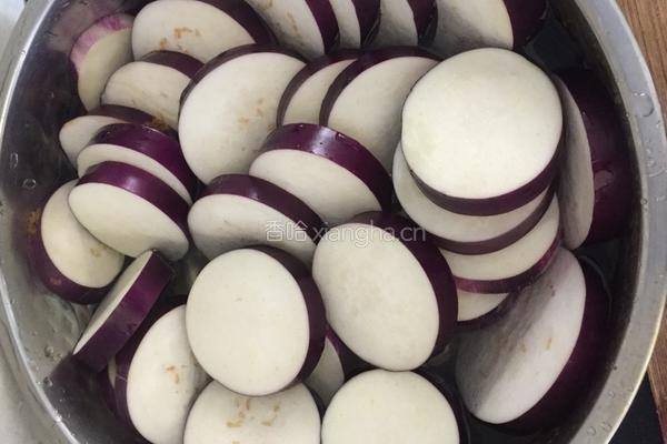 湘煎茄饼的做法图解2