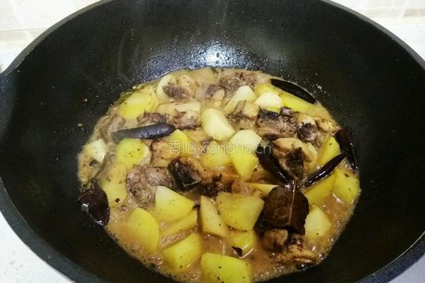 土豆焖鸡的做法图解10