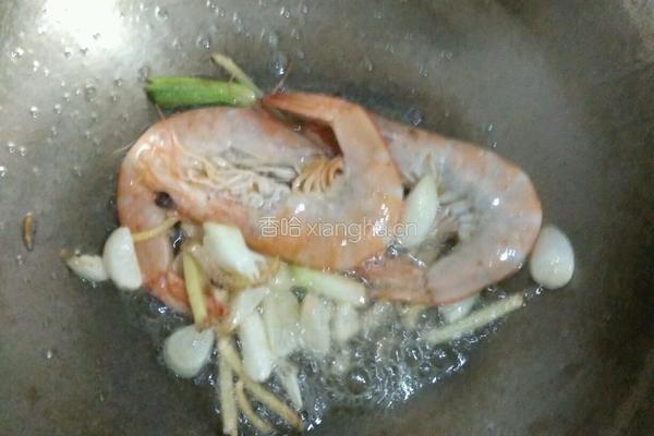丝瓜大虾面条的做法图解3