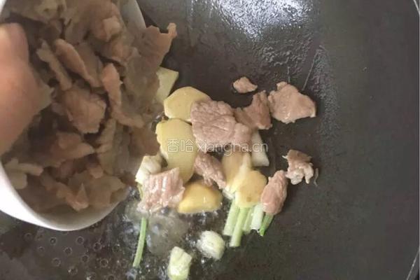 泡椒酸豆角炒肉片的做法图解6