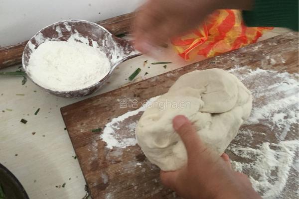 烙馍卷土豆的做法图解1