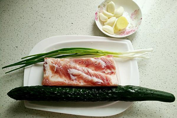 蒜泥白肉的做法图解1