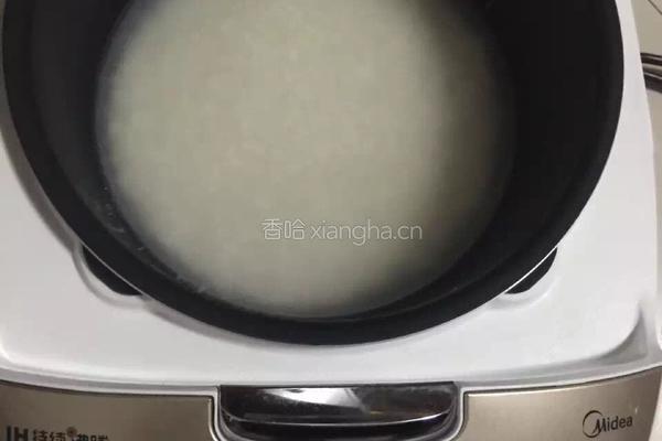 石锅拌饭的做法图解1