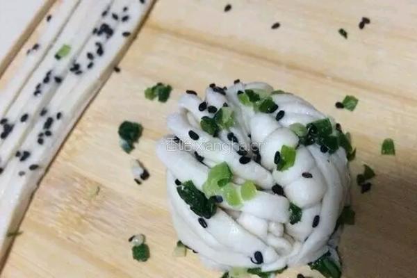 芝麻葱油小花卷的做法图解6