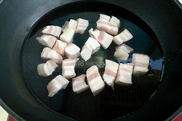 红烧肉炖土豆的做法图解2