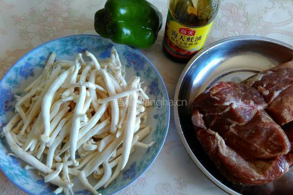 耗油牛肉海鲜菇的做法图解1