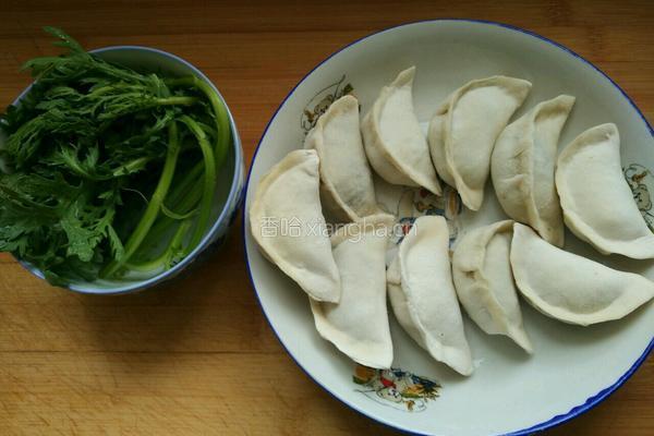 煮冻水饺（山芹菜猪肉馅）的做法图解4
