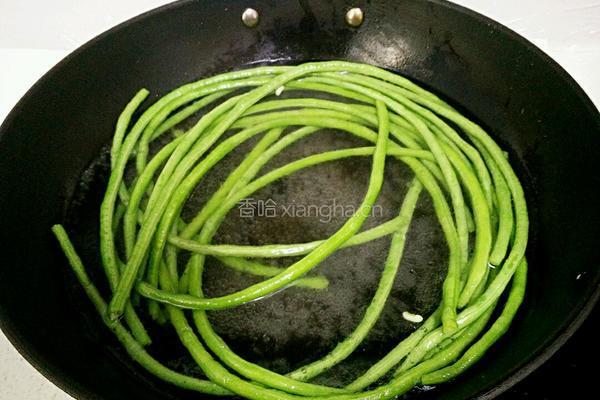 芝香豇豆的做法图解2