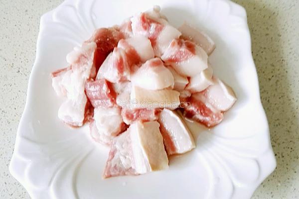 粉蒸肉的做法图解2