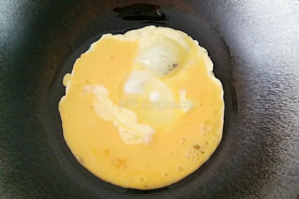 圆葱炒鸡蛋的做法图解2