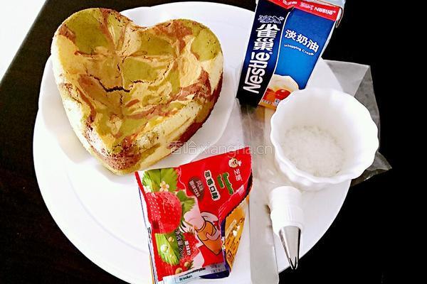 6寸裱花蛋糕的做法图解1