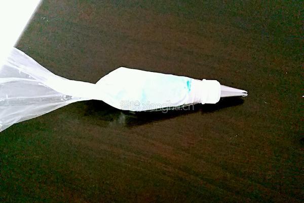 6寸裱花蛋糕的做法图解8