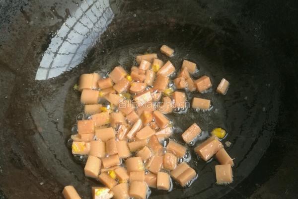豌豆炒火腿的做法图解4