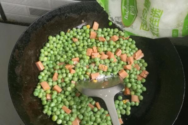 豌豆炒火腿的做法图解6