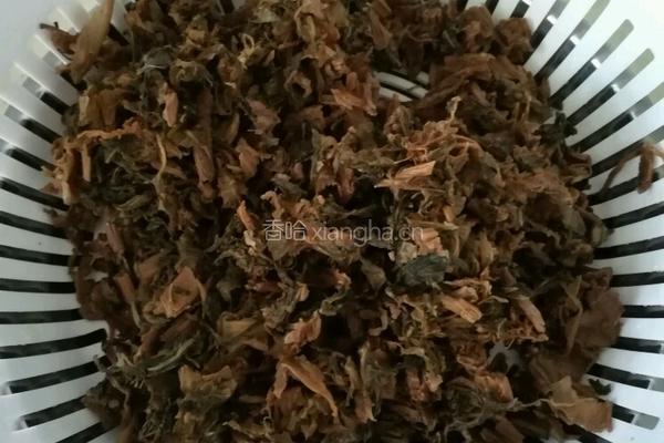 梅菜干炒五花肉的做法图解1