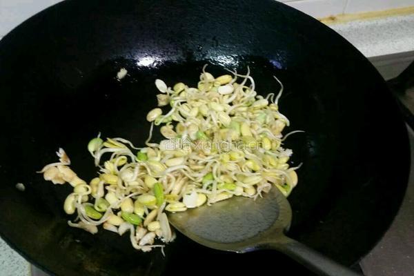 剁椒黄豆芽的做法图解4