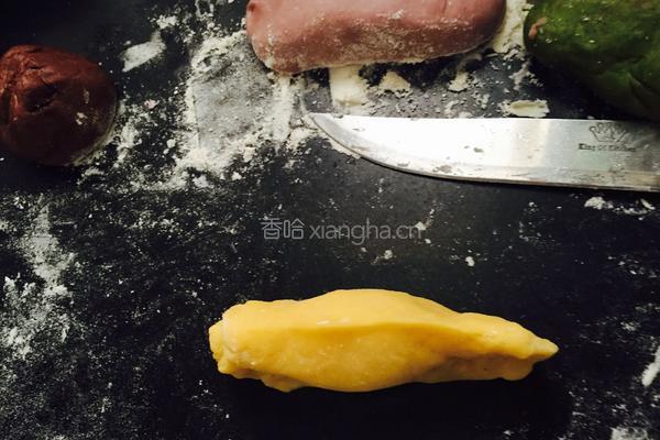 双鱼戏花的做法图解4
