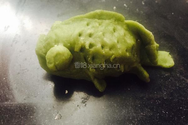 双鱼戏花的做法图解16