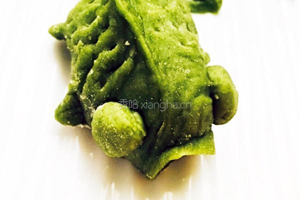 双鱼戏花的做法图解17