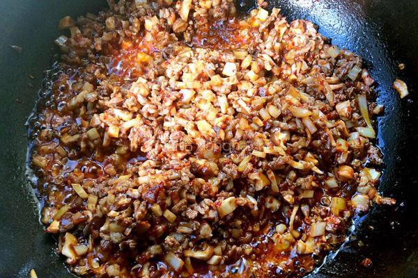 香辣香菇牛肉酱的做法图解12