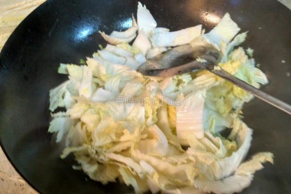 油豆腐白菜鸡蛋汤的做法图解2