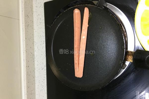爱心火腿荷包蛋的做法图解2
