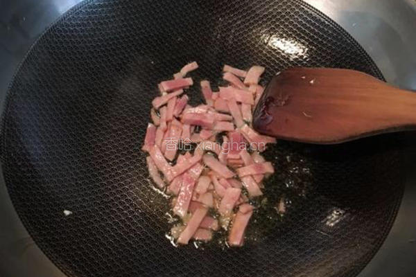 什锦培根炒饭的做法图解2
