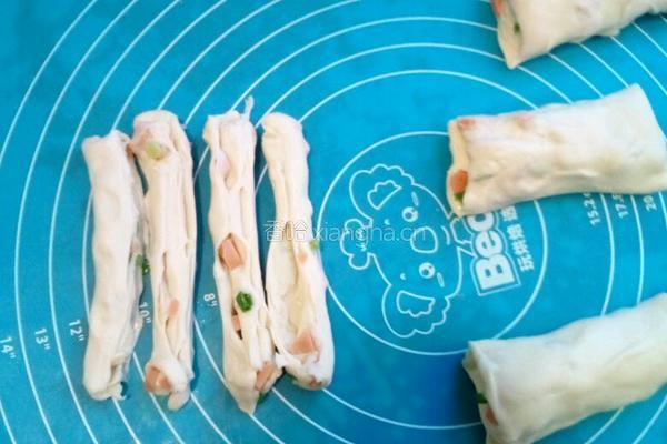 葱花火腿肠花卷的做法图解9