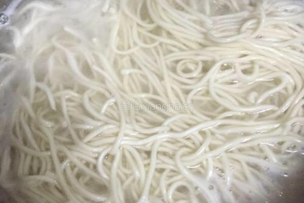 青菜肉丝炒面的做法图解2