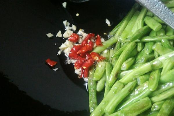 干煸四季豆的做法图解7