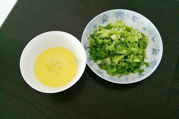 生菜大米鸡蛋粥的做法图解3