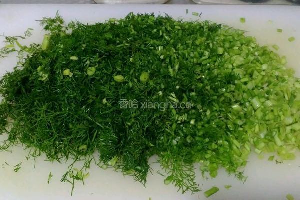 玉米面馅贴饼子的做法图解1