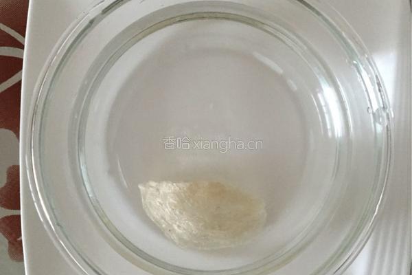 冰糖雪梨燕窝的做法图解3