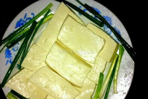 黄刺鱼焖豆腐的做法图解2