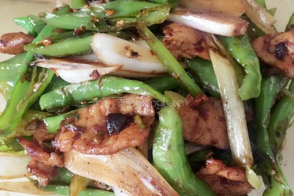 豆豉茭头爆肉片的做法图解5