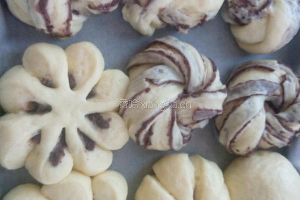 豆沙面包的做法图解9