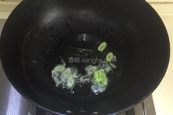 芦笋鱿鱼黄金炒的做法图解5