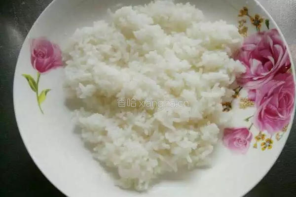 DIY什锦炒饭的做法图解1