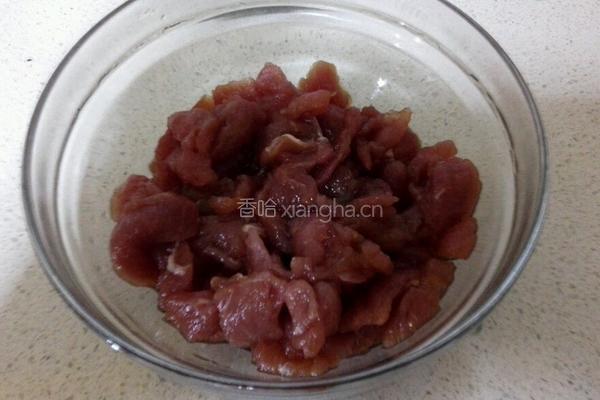 茭白炒肉丝的做法图解3