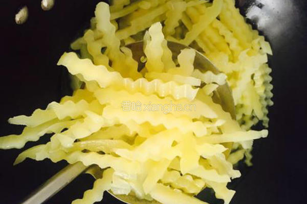 酸辣土豆的做法图解3