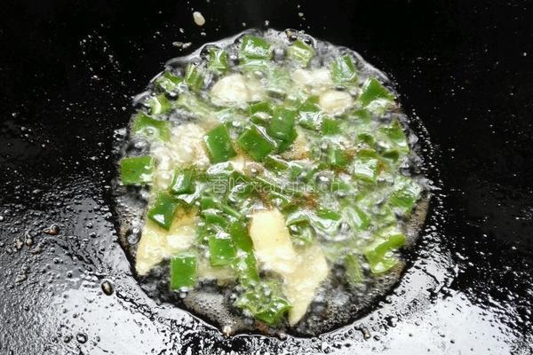 炒三丁 的做法图解4