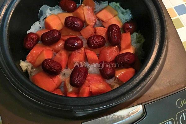 银耳木瓜红枣汤的做法图解5