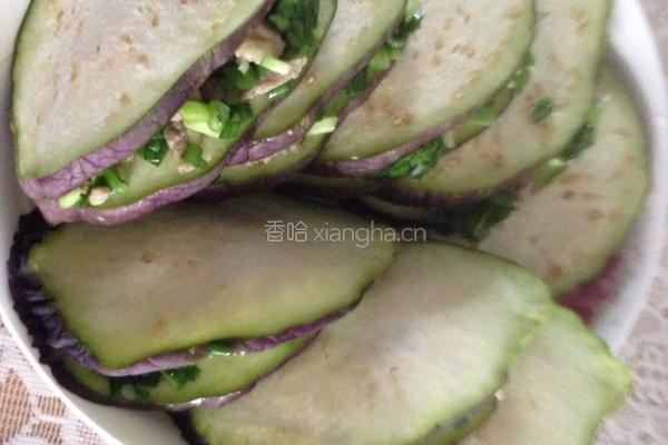 芹菜盒的做法图解1