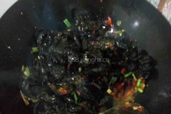 木耳炒鸡蛋的做法图解7