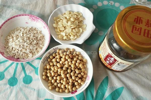黄豆杏仁燕麦饮的做法图解1