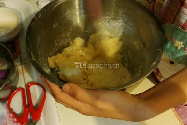 酒渍樱桃夹心稣的做法图解5